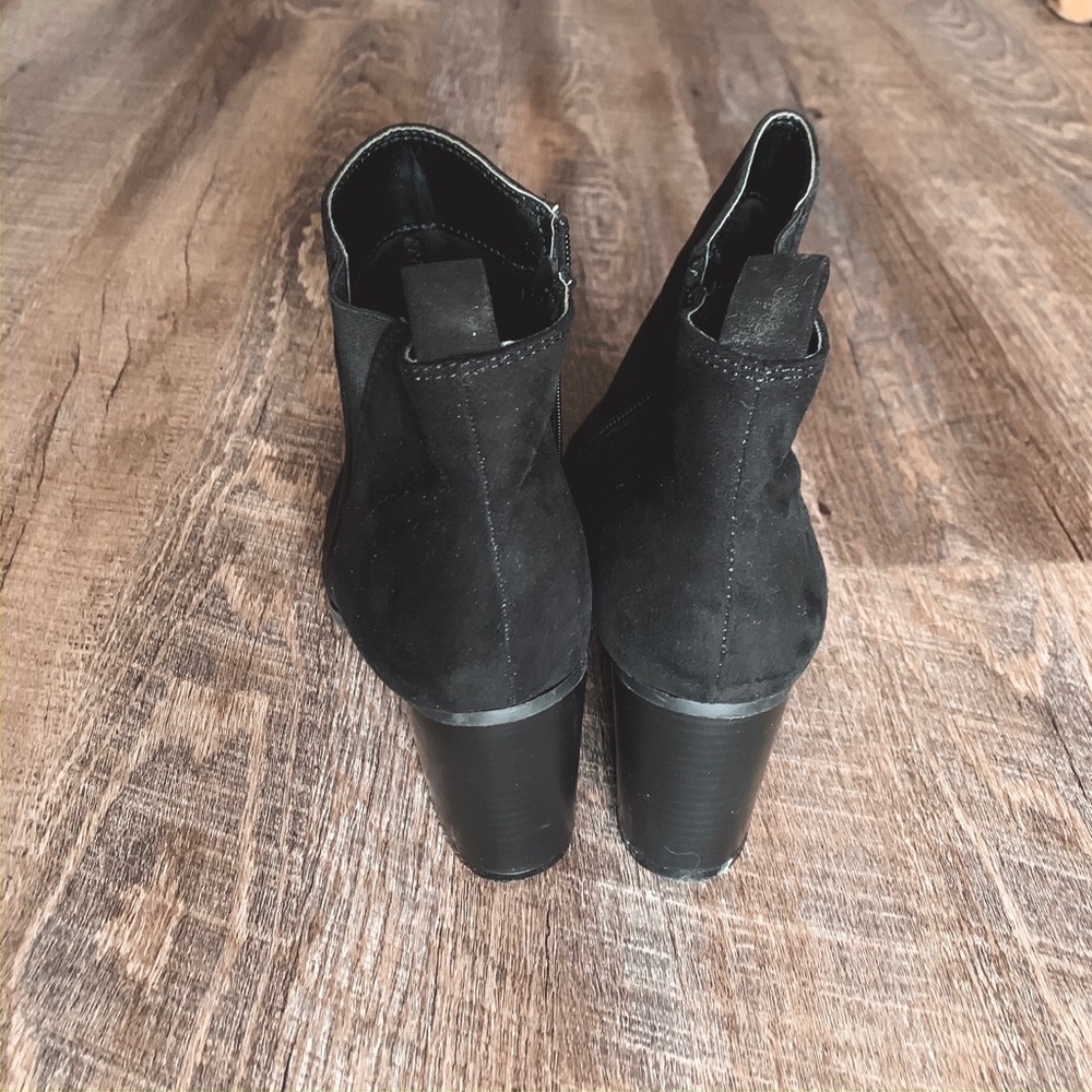 Express Boots - Picture 2 of 5
